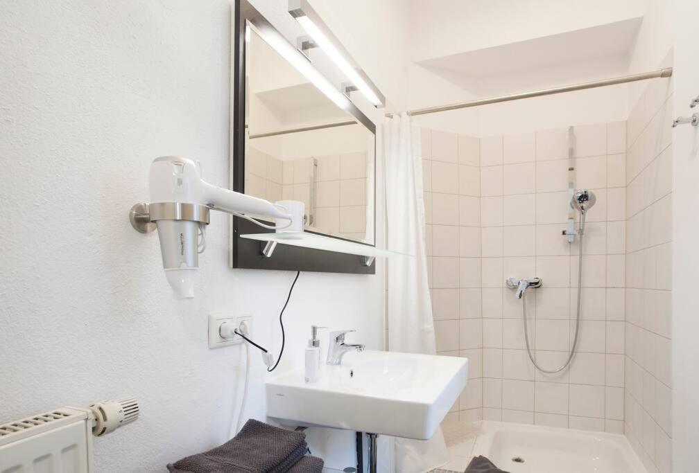 Exclusive 2-Room Souterrain Apartment 纽伦堡 外观 照片
